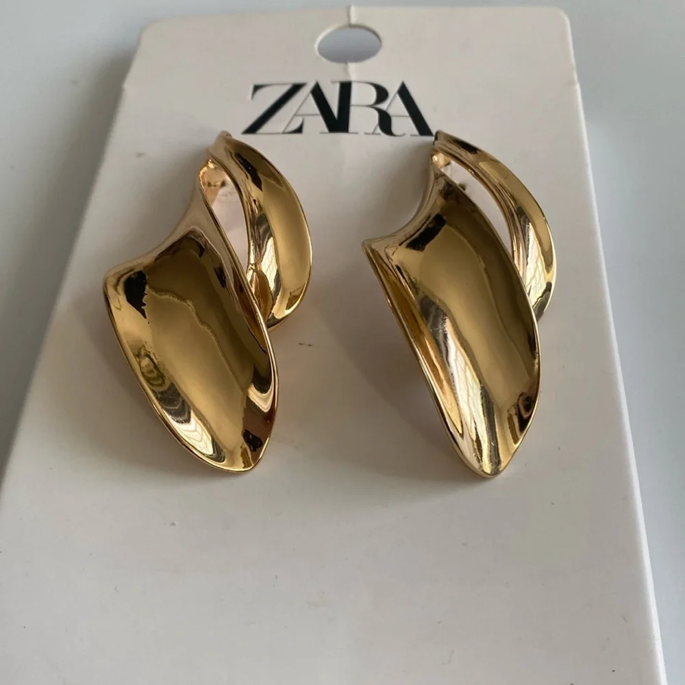 Zara nwt twisted